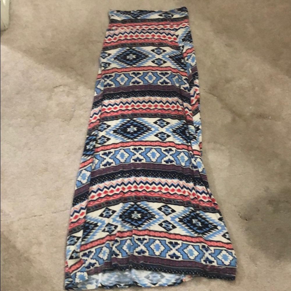 Beautiful maxi Aztec skirt